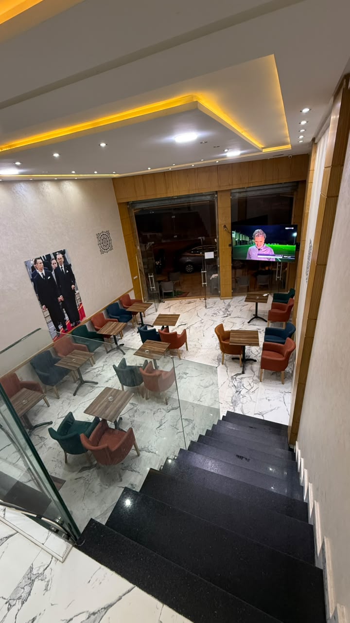 Local commercial à vendre à Ain Atiq – Café équipé avec mezzanine – 130 m² - photo 7