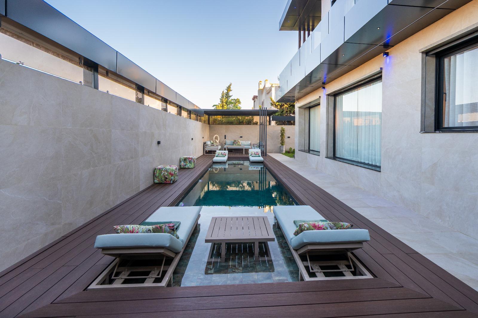 Villa de Luxe à Vendre à Cabo Negro – À Côté du Golf avec Piscine et Mobilier Haut de Gamme - photo 12