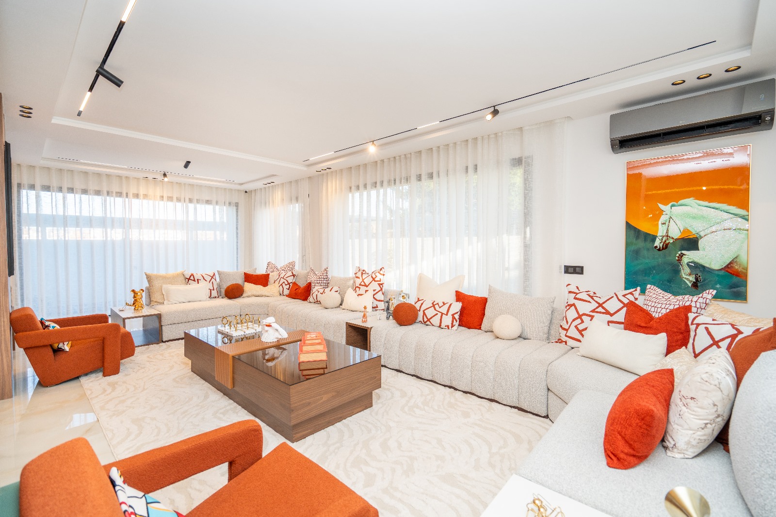Villa de Luxe à Vendre à Cabo Negro – À Côté du Golf avec Piscine et Mobilier Haut de Gamme - photo 5