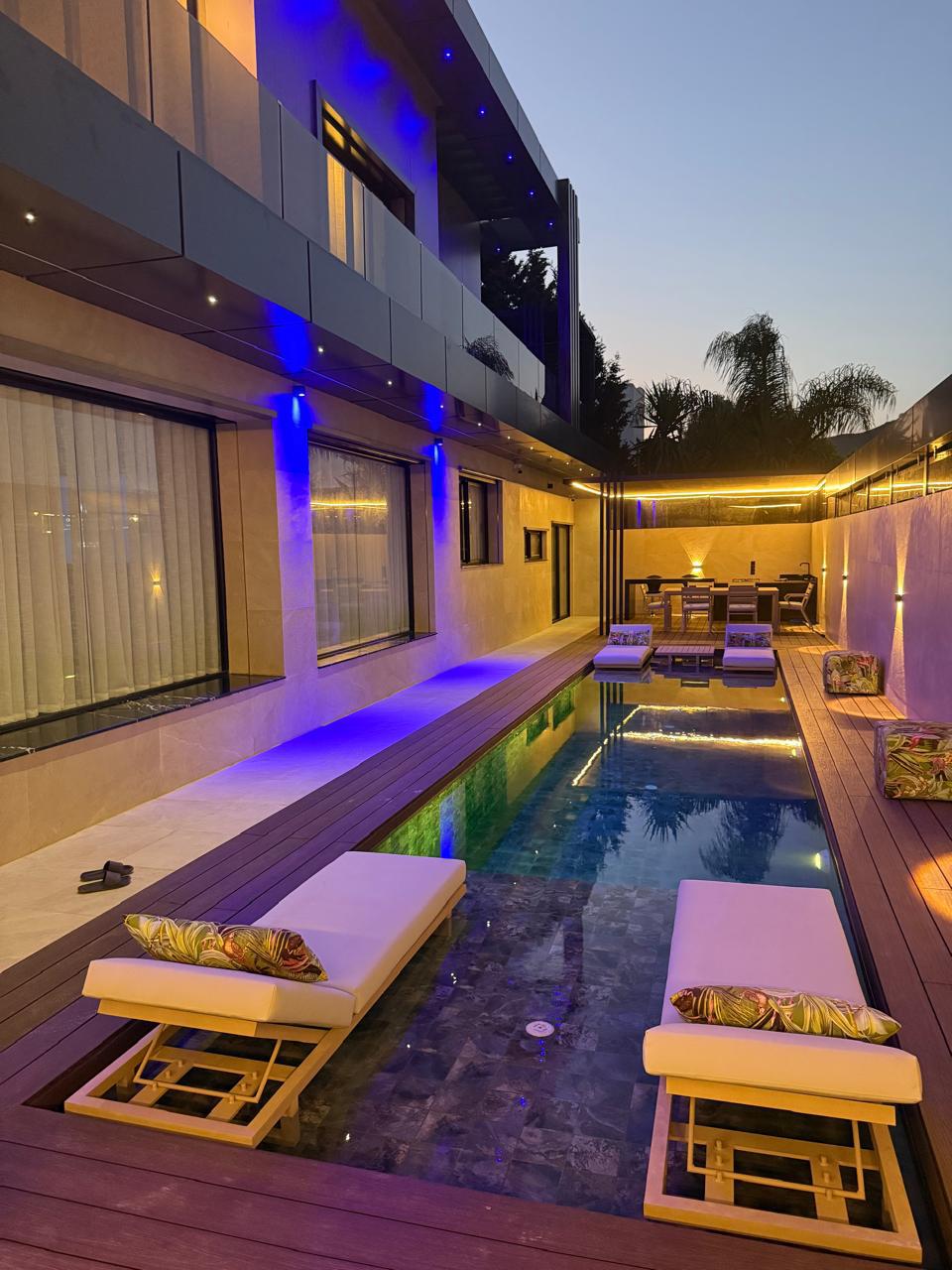 Villa de Luxe à Vendre à Cabo Negro – À Côté du Golf avec Piscine et Mobilier Haut de Gamme - photo 16