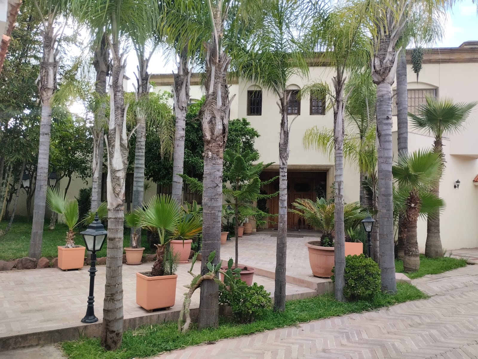 Villa de Prestige à Vendre – Bir Kacem, Souissi - photo 6