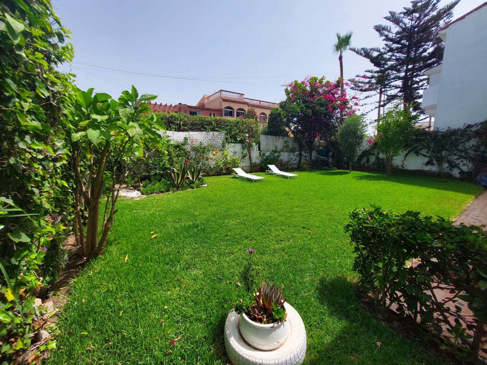À LOUER – VILLA SPACIEUSE À 20 M DE LA MER - photo 8